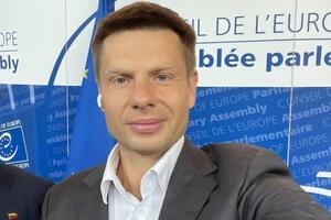 Зеленскому нельзя увольнять ключевого посла в ключевой стране лишь потому, что он не сказал, что Владимир Александрович – милейший президент в мире