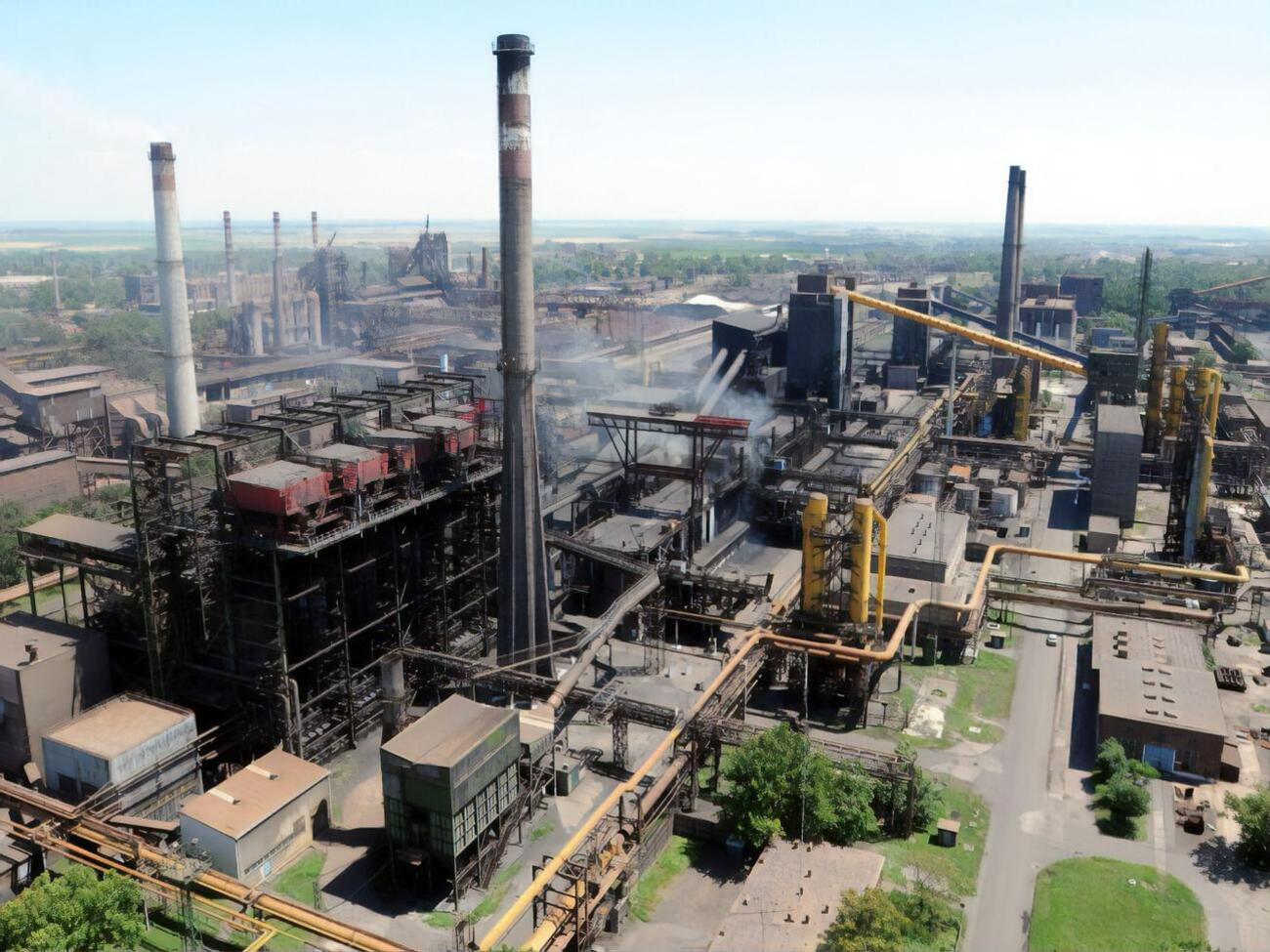 Очікувана вартість комбінату Dunaferr мала становити &euro;200 млн, але після видалення з тендера "Метінвесту" уряд Угорщини виставив ціну приблизно &euro;50 млн