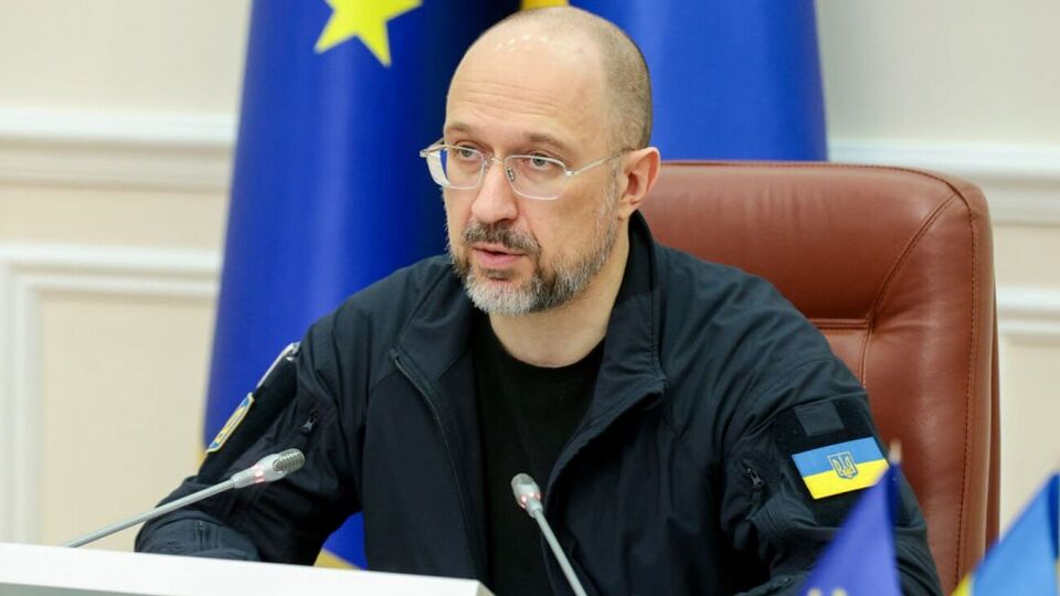 Шмыгаль: Призываю поляков подставить Украине плечо помощи и таким образом загнать Россию в тупик