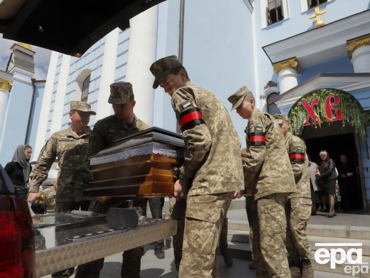 Україна у розв'язаній Росією війні втрачає "людей найвищої якості", каже Невзоров