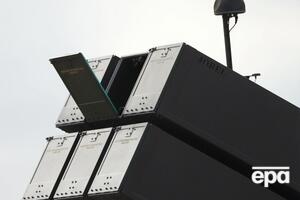 В новый пакет военной помощи от США войдут артиллерия, противотанковое оружие, боеприпасы к ЗРК NASAMS и Patriot, к ПЗРК Stinger и РСЗО HIMARS, отметили СМИ