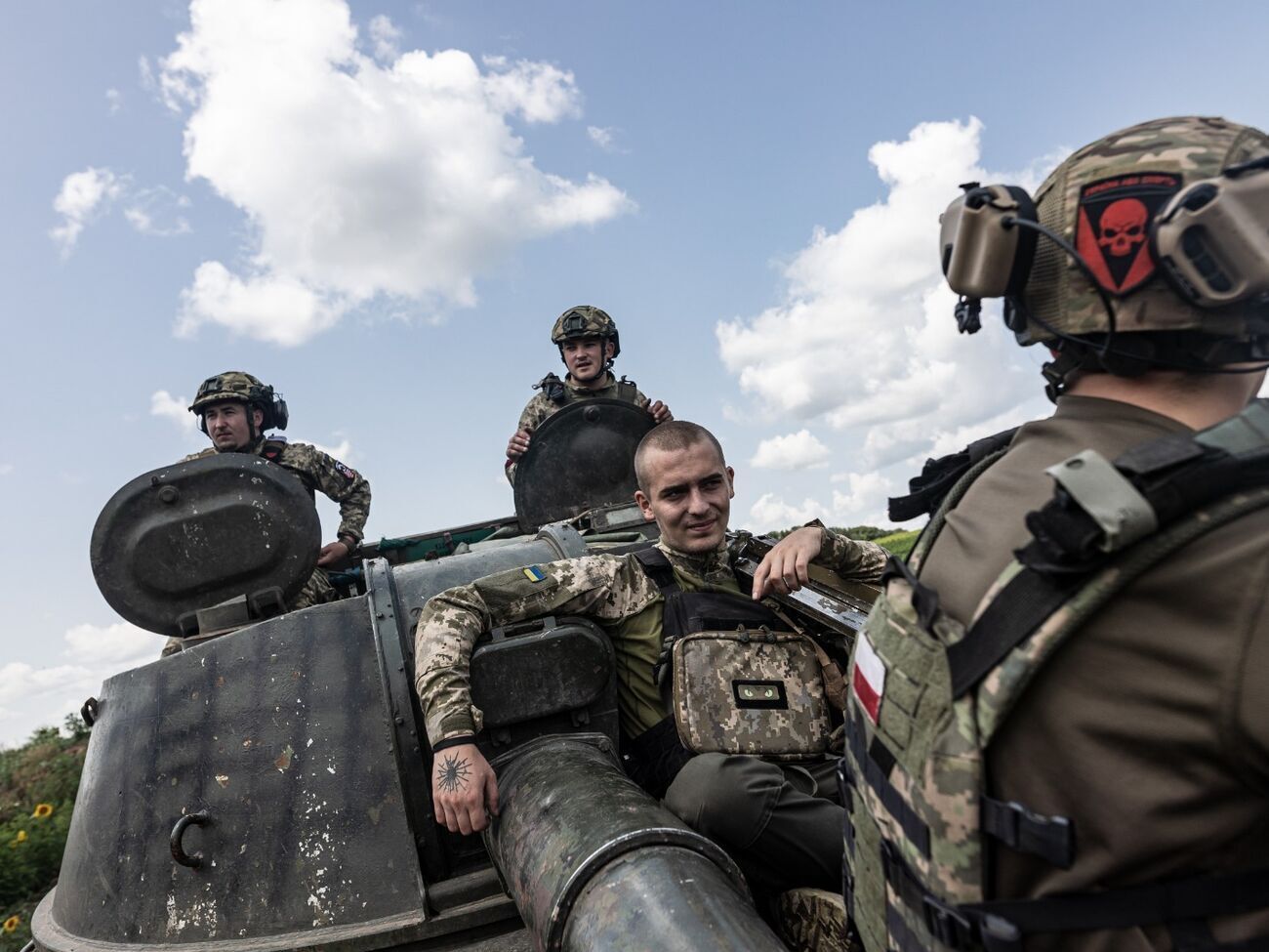 Сили оборони ведуть наступальні дії на кількох напрямках