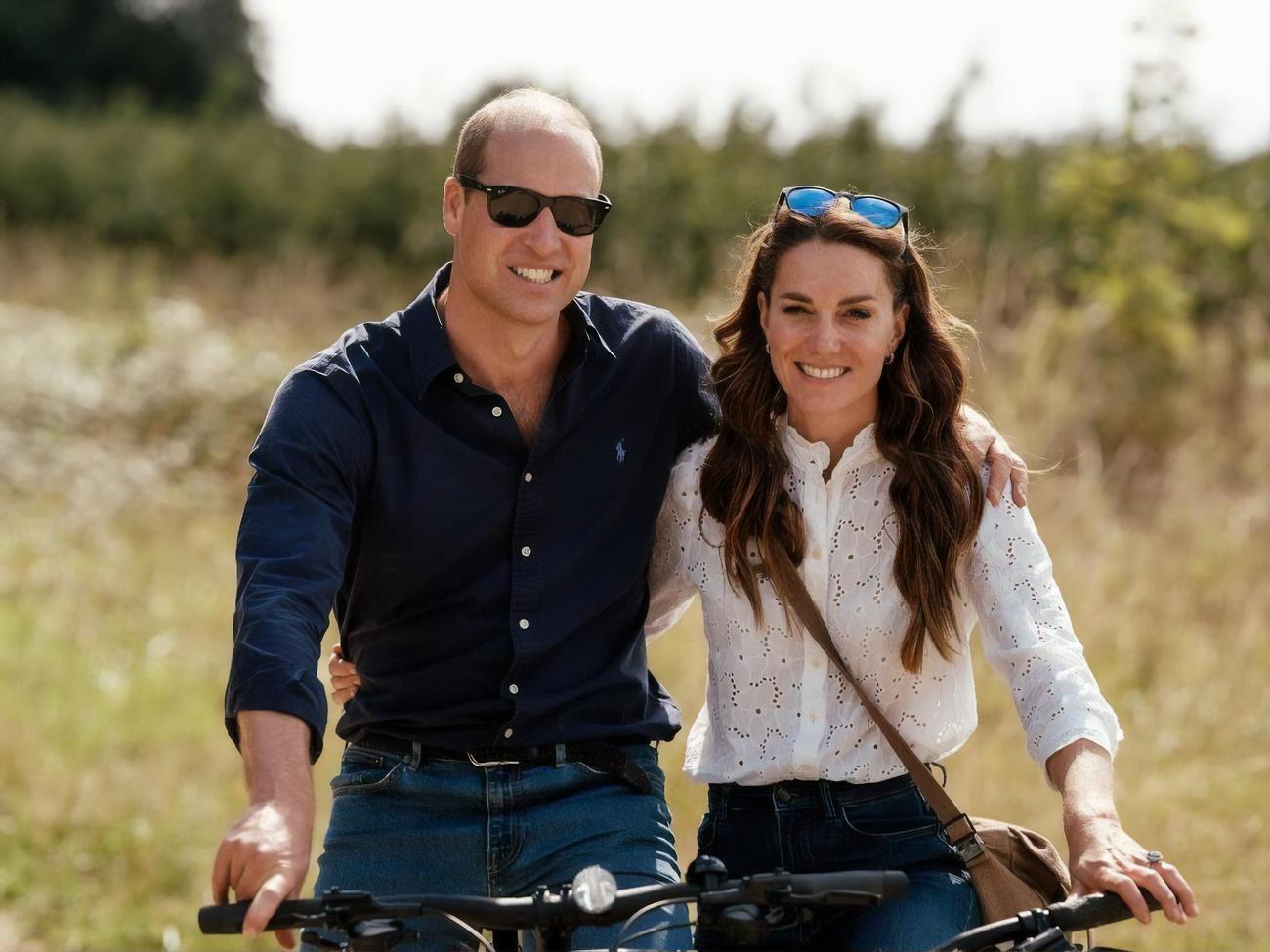 Принц Уильям с женой Кэтрин воспитывают троих детей