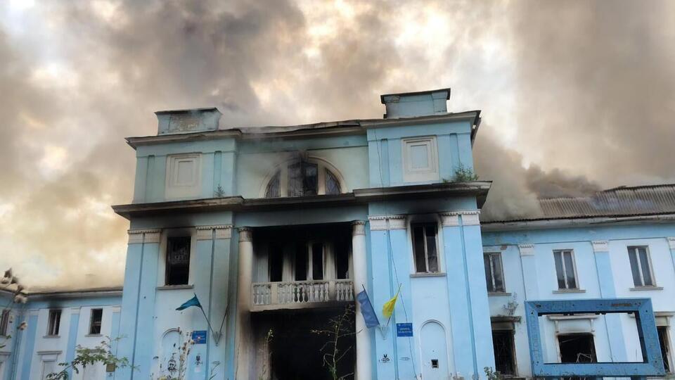 Кириленко повідомив, що палац культури згорів