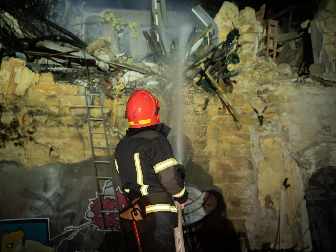 Боррель отметил, что с начала боевых действий Россия повредила уже сотни культурных объектов в Украине