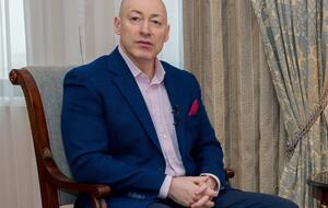 Гордон: Больно ощущать, что в Одессу падают ракеты русские