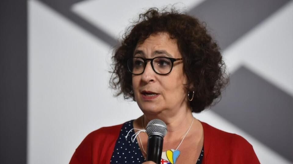 Симмонс предположила, что оккупанты пытаются настроить украинцев против лидеров страны