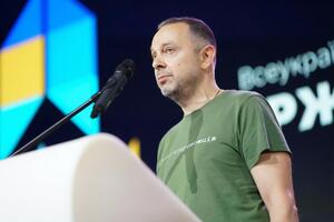 Гутцайт: Прапора й іншої символіки Росії і Білорусі там не буде