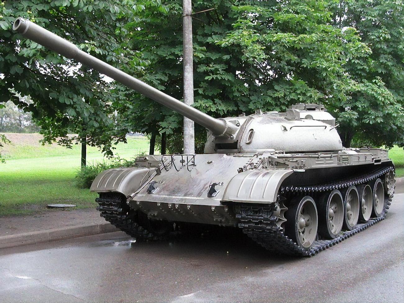 Британська розвідка повідомляла, що РФ переоснащує передові військові підрозділи старими танками