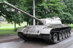 Британская разведка сообщала, что РФ переоснащает передовые военные подразделения старыми танками