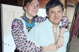 Литковская: Мой любимый, именно ты даришь мне краски жизни и мира, именно с тобой глубины океана и высоты гор – как одно дыхание, как один взмах крыльев