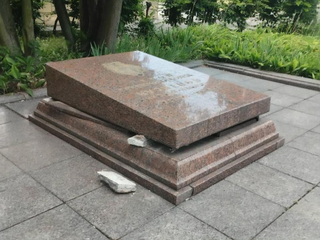 В 2021 году Львовский горисполком отказался вернуть родне останки Кузнецова, который боролся против УПА