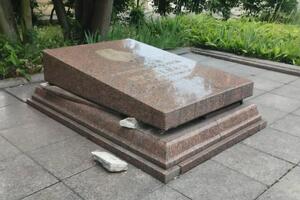 В 2021 году Львовский горисполком отказался вернуть родне останки Кузнецова, который боролся против УПА