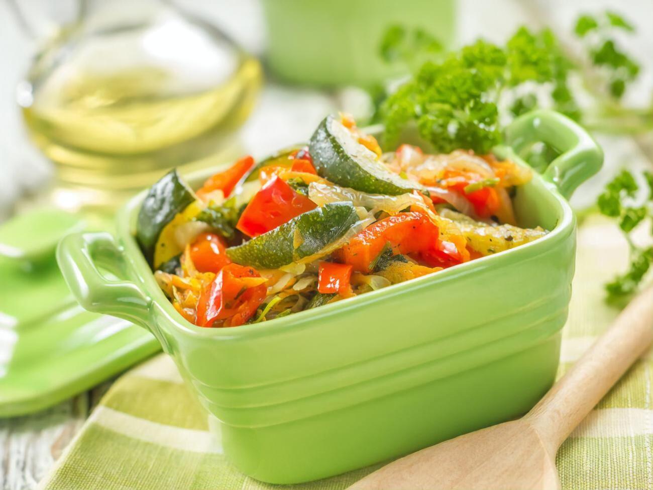 Суммарно овощи запекаются 40 минут