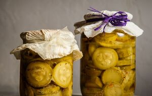 Для консервації знадобляться молоді кабачки