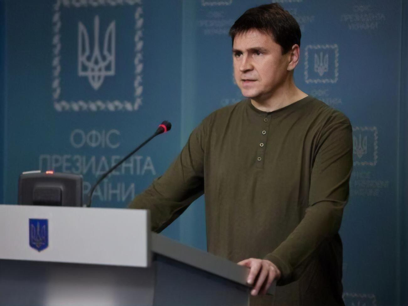 Подоляк подчеркнул, что "у справедливости длинные руки" и оккупантам, уверенным в собственной безнаказанности, не избежать расплаты