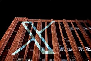 На будівлі офісу колишнього Twitter з'явилася нова назва соцмережі