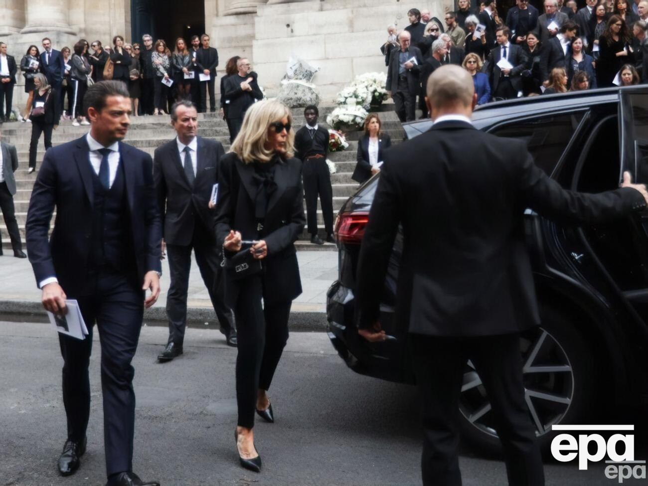 Супруга президента Франции посетила церемонию прощания с Биркин