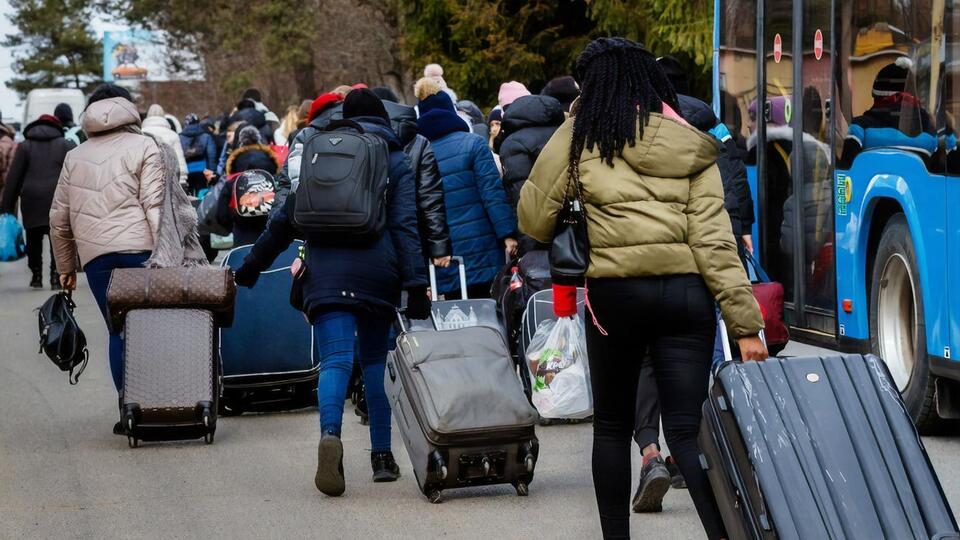 68% українських біженців – жінки