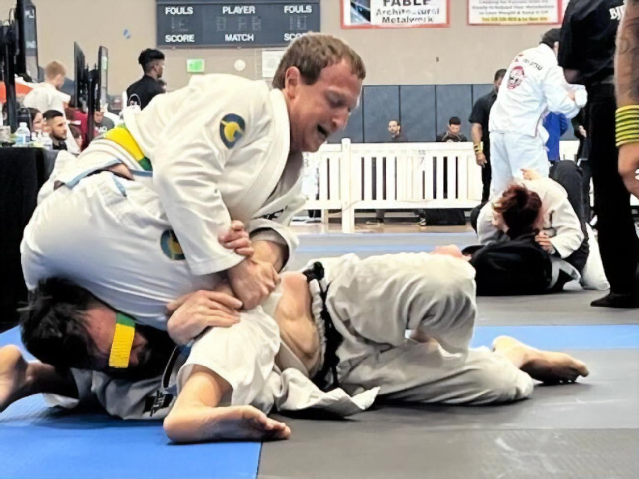 Цукерберг ведет активный образ жизни