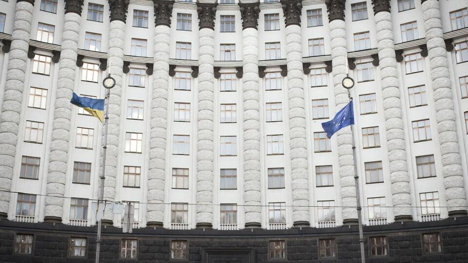 В последний квартал 2023 года Украина войдет с новым правительством, пишет издание