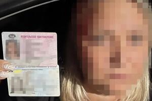 Организатором незаконной схемы вывоза уклонистов выступила гражданка РФ, имеющая вид на постоянное жительство в Украине, отметили в СБУ