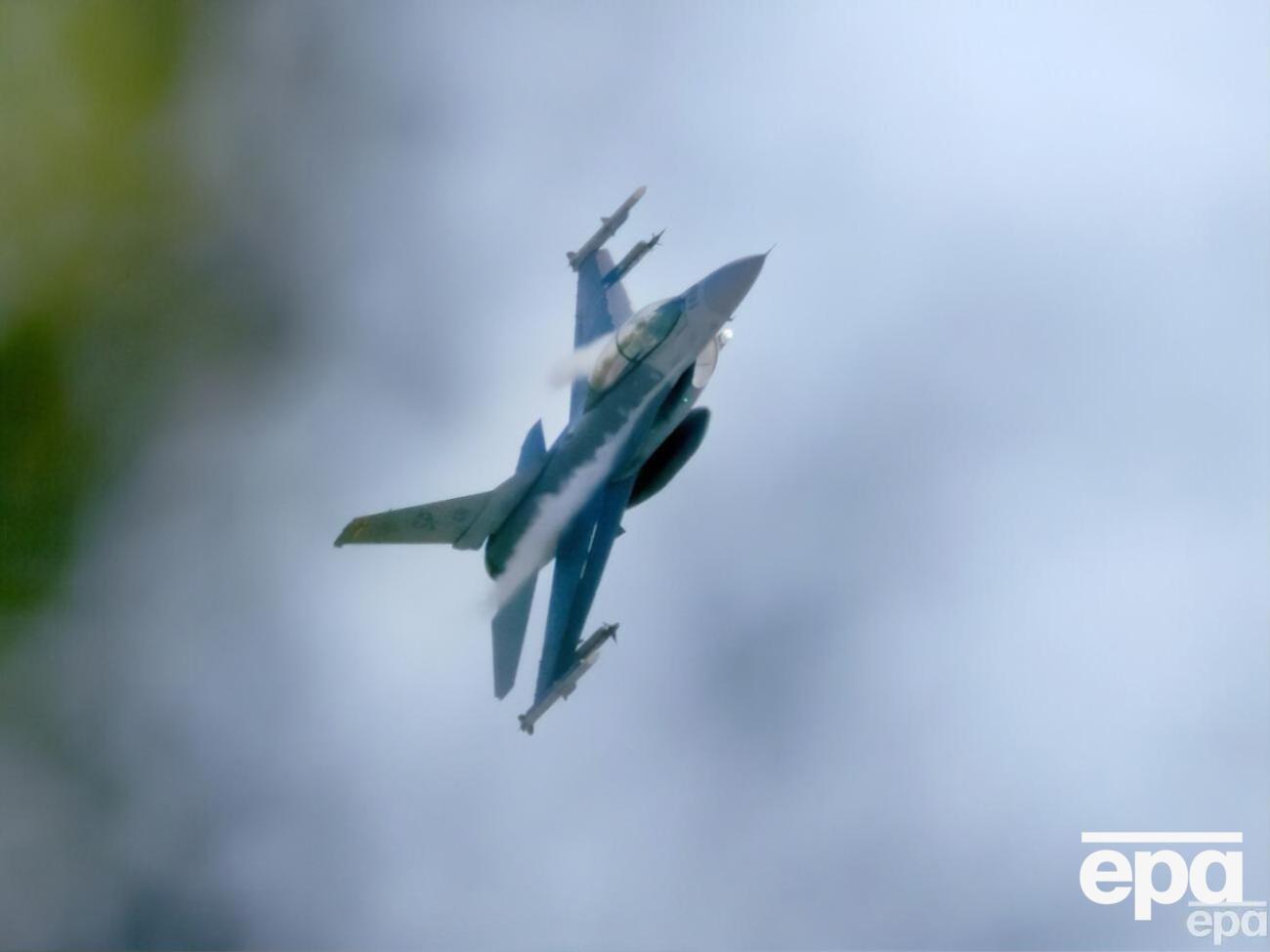 Обучение украинских пилотов на F-16 пока не началось