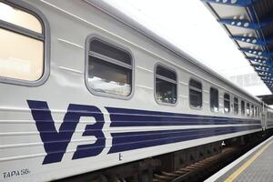 Перевізник заявив, що готує проїзні документи міжнародного формату