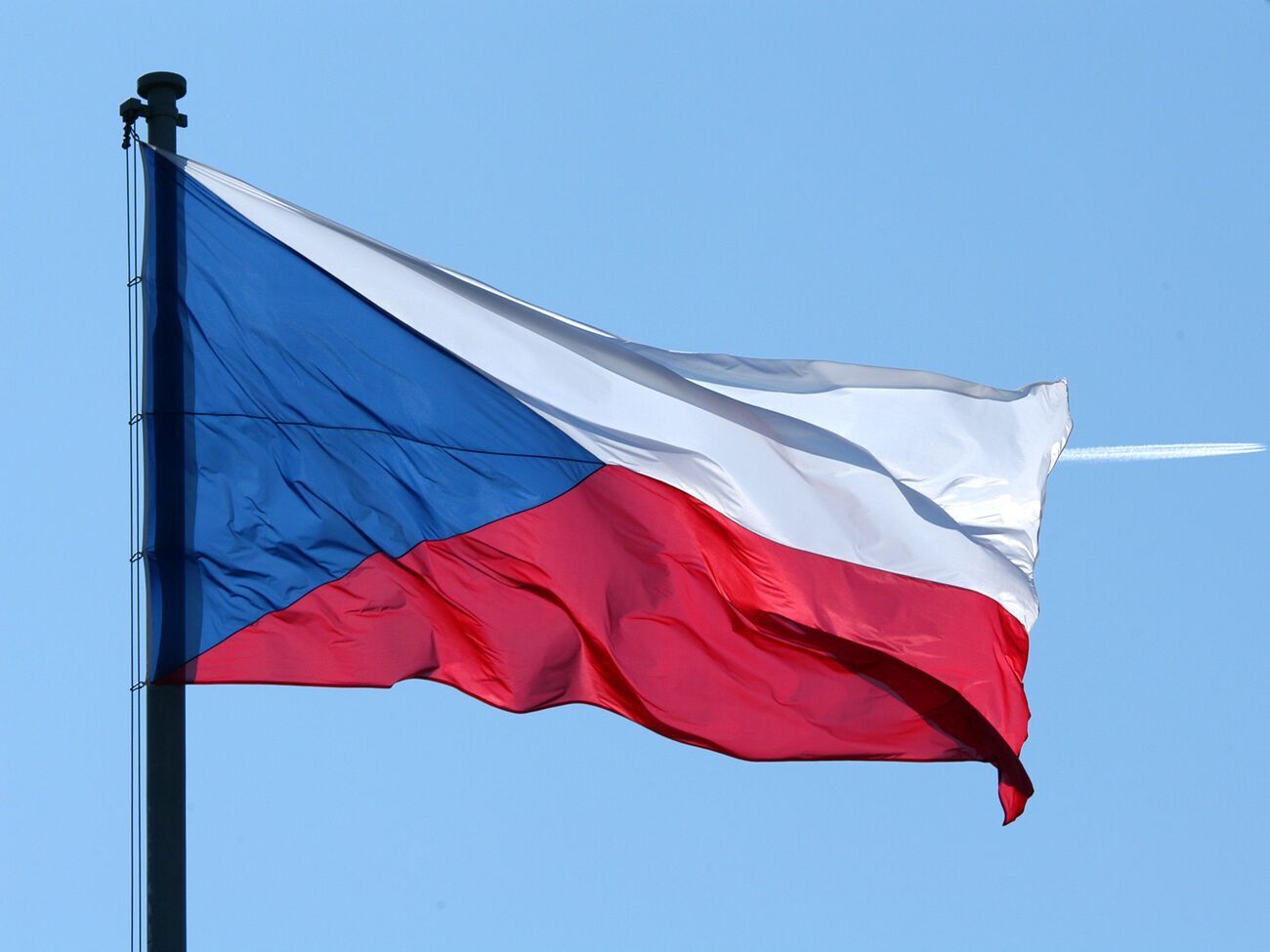 Чехия отреагировала на претензии страны-оккупанта России и призвала ее убираться из Украины