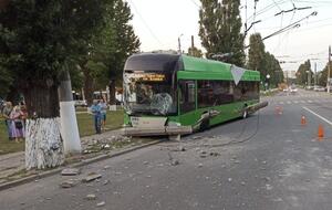 По словам водителя, в троллейбусе отказали тормоза