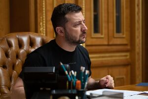 Україна готує комплекс заходів щодо реінтеграції Криму, розповів Зеленський