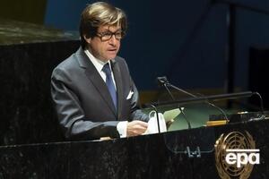 Де Рів'єр підкреслив, що внаслідок атак Росії на українські порти, залучені до експорту зерна, страждають найуразливіші країни Землі