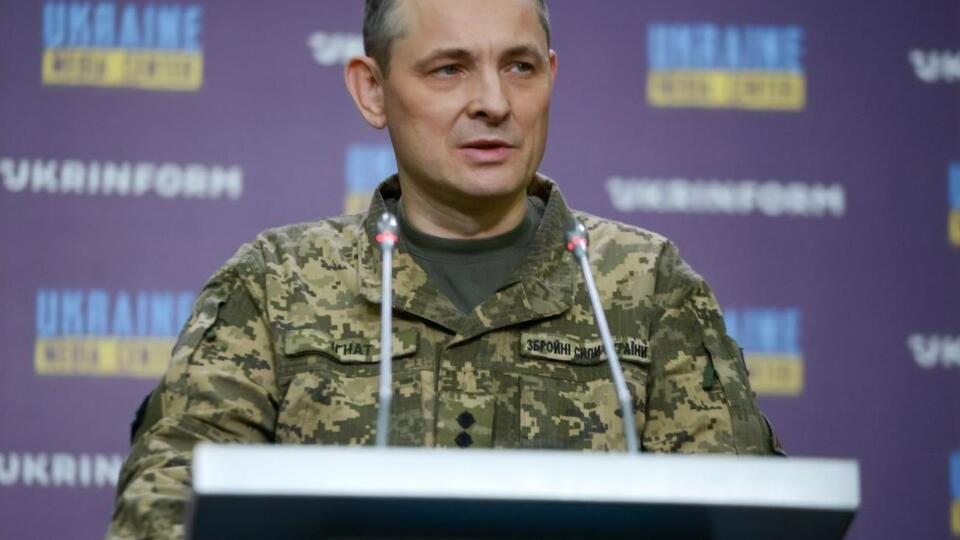 Игнат: Не дает оккупантам покоя аэродром Староконстантинов. Ну не сам аэродром, а наши военные летчики, которые наносят удары
