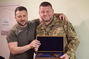 Зеленский наградил генерала Залужного за
выдающиеся личные заслуги в защите государства