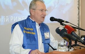 Мы в Мечникова, спасая наших героев, выдержим все. Но если трезво смотреть на человеческие страдания, то в День медработника очень хочется выпить