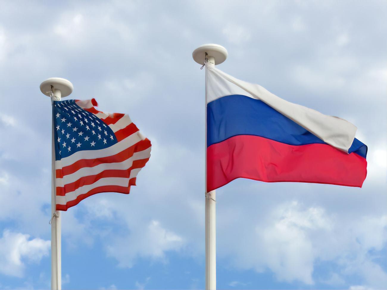 Встречи между представителями США и Кремля проходят не реже двух раз в месяц