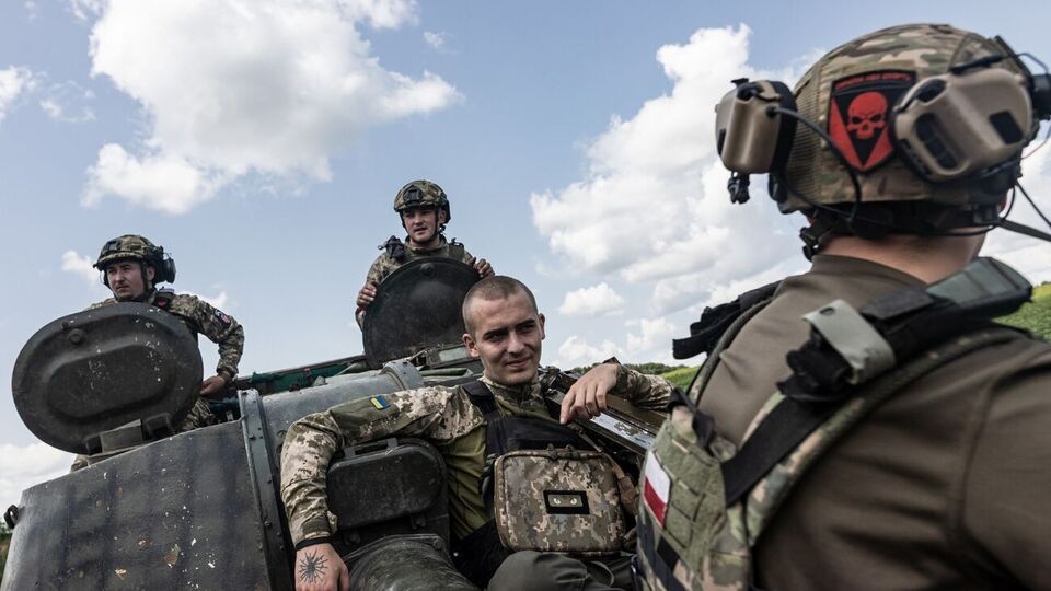 Подразделения ракетных войск и артиллерии ВСУ в течение суток поразили один пункт управления оккупантов