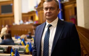 27 липня генпрокурор України повідомив про підозру Арістова за фактом внесення в офіційний документ свідомо неправдивих відомостей, зазначали в ОГПУ