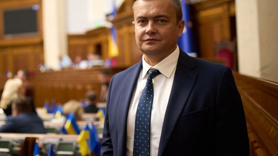 27 липня генпрокурор України повідомив про підозру Арістова за фактом внесення в офіційний документ свідомо неправдивих відомостей, зазначали в ОГПУ