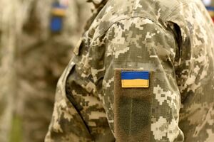 Верховная Рада продлила действие военного положения в стране до 15 ноября