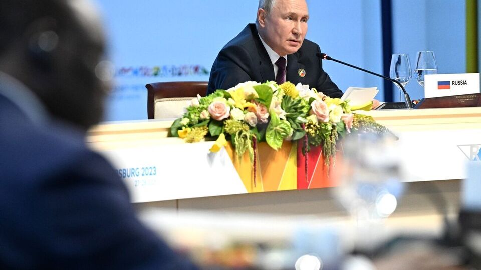 Просування інфраструктури НАТО до кордонів РФ є неприйнятним, сказав Путін