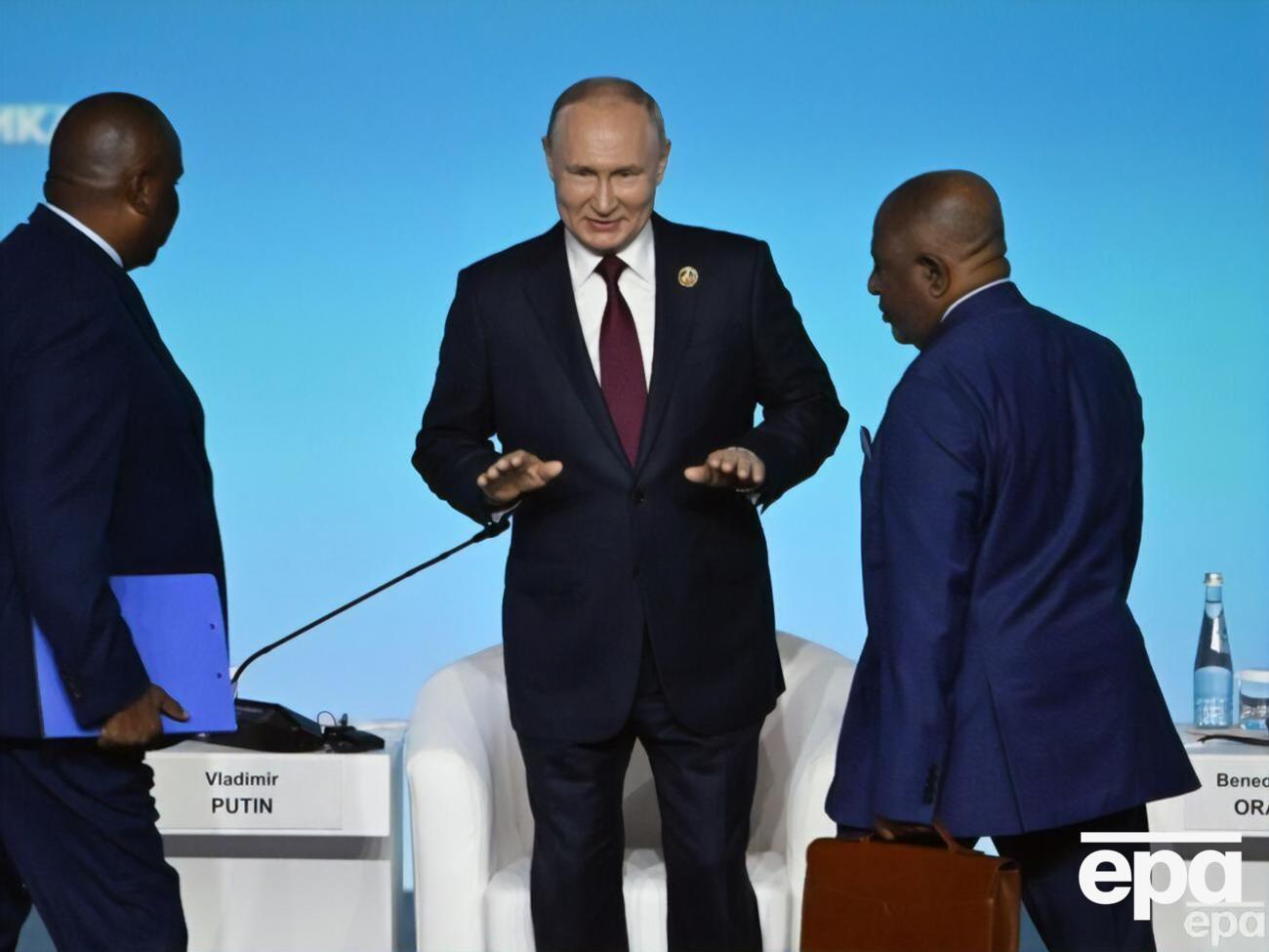 Вплив Росії в Африці, зокрема в ЦАР, великий, тому Путін і його оточення могли б тримати свій "общак" у цій країні, вважає Каспаров