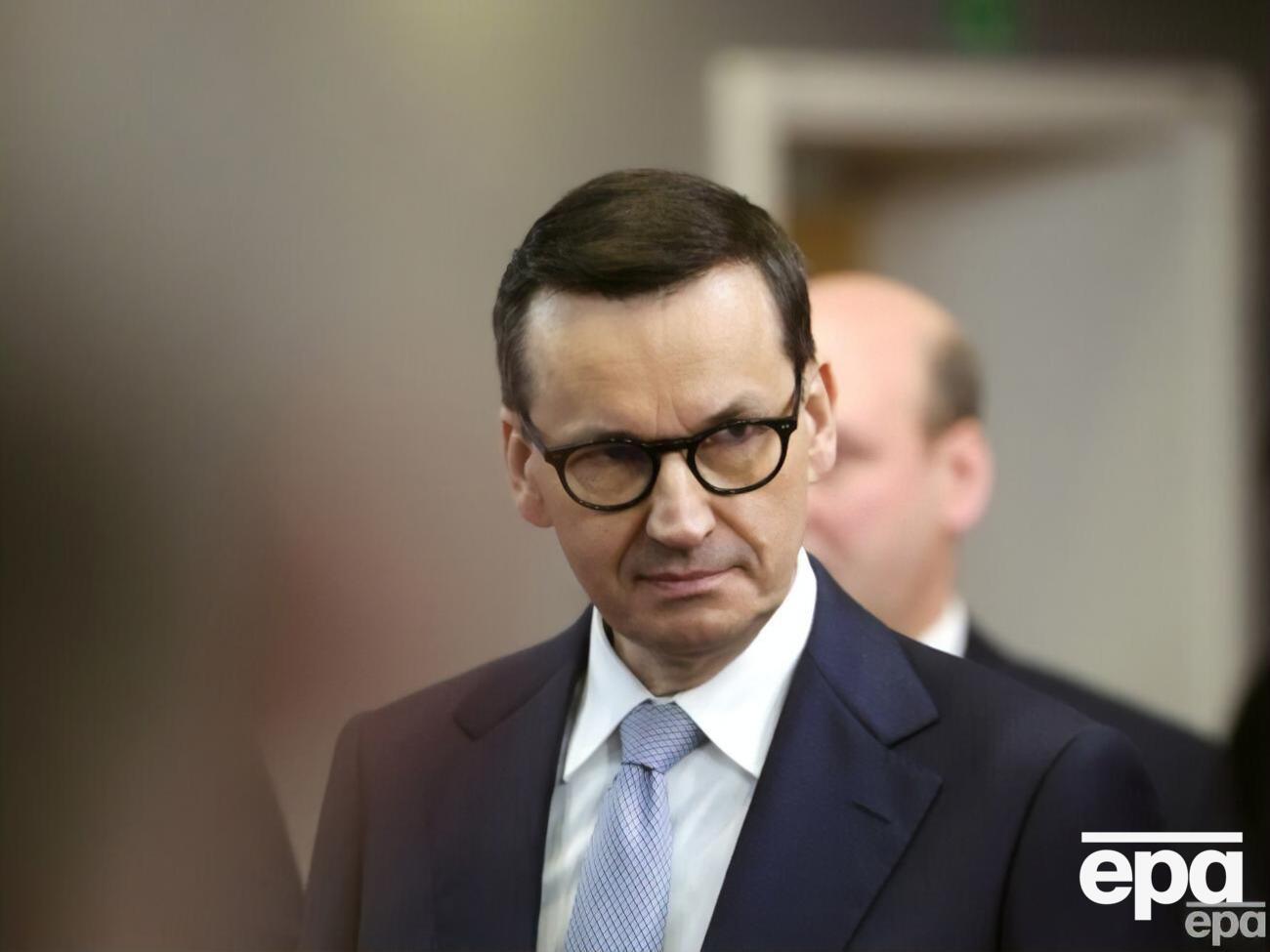 Наемники могут помочь нелегальным мигрантам пересечь границу или сами зайдут в Польшу, предположил премьер