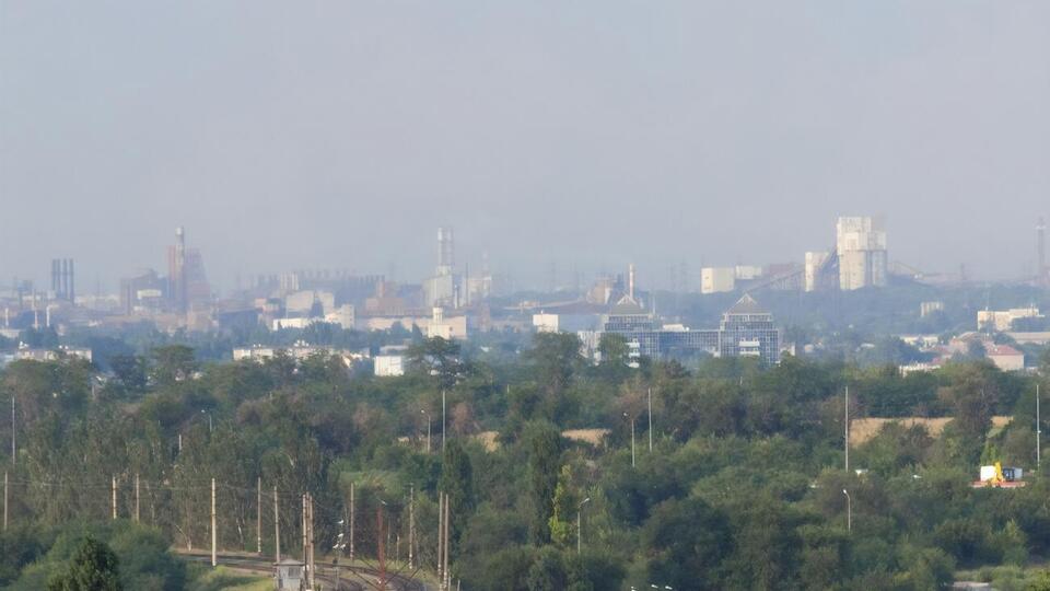 Ракета у Запоріжжі впала на відкритій місцевості, повідомили у міськраді
