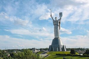 Монумент хотят переименовать на "Украина-мать"