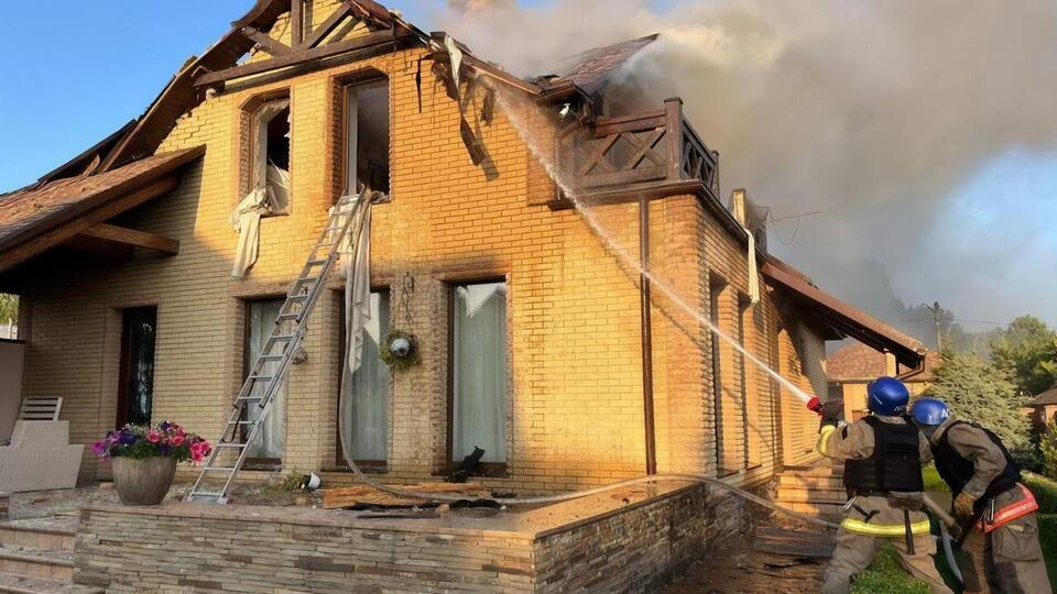 За сутки враг совершил около 60 обстрелов из реактивных систем залпового огня