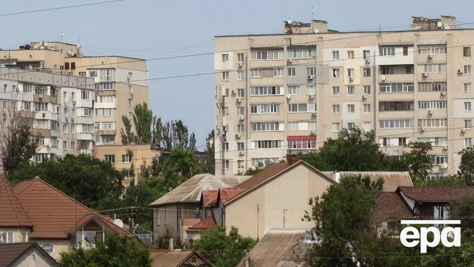 Российские военные попали в жилые кварталы населенных пунктов области