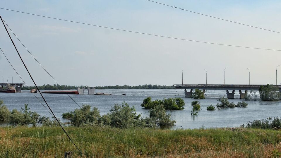 Окупанти під час відступу з Херсона підірвали Антонівський міст і зайняли оборону вздовж лівого берега Дніпра, зазначали ЗСУ