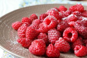 Малину краще перед заморожуванням не мити, якщо впевнені в її якості