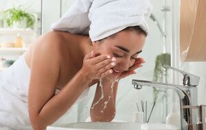 Головний етап догляду за будь-яким типом шкіри – це правильне очищення